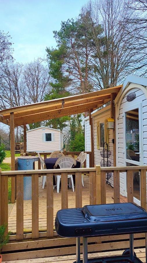 Camping Marvilla Parks -Parc Des Roches 91530 Saint-Chéron Exteriör bild